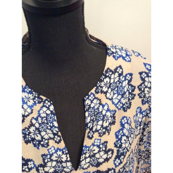 Violet + Claire Floral XL Tunic Top V Neck Blue Tan - Picture 4 of 5